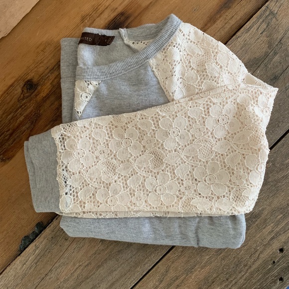 The Limited Tops - LIMITED GRAY SWEATSHIRT WITH LACE SLEEVES